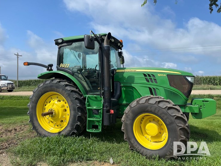 2014-john-deere-6140r-image-2