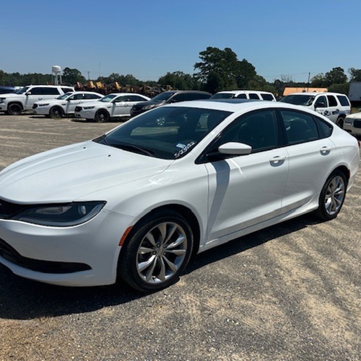 #23052 • 2015 CHRYSLER 200S