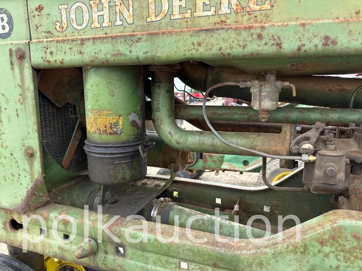 john-deere-b-image-4