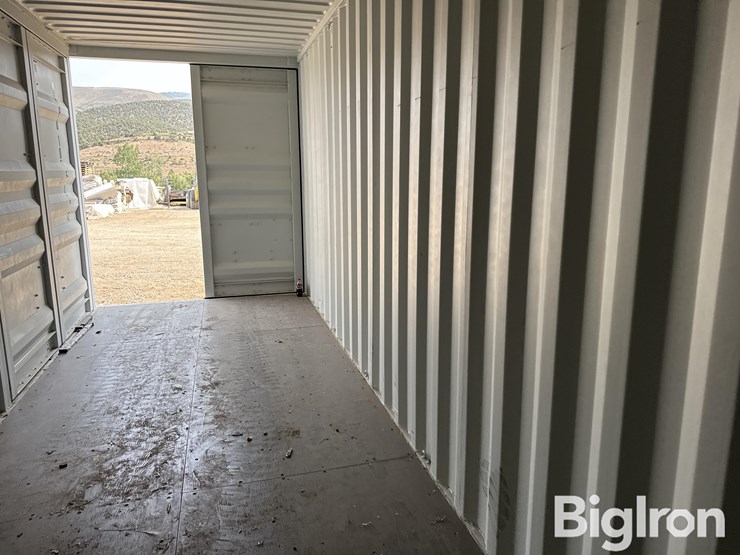 2025-40'-one-trip-shipping-container-image-17