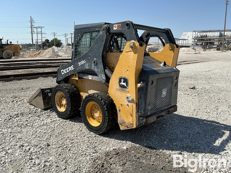 deere-318g-image-7