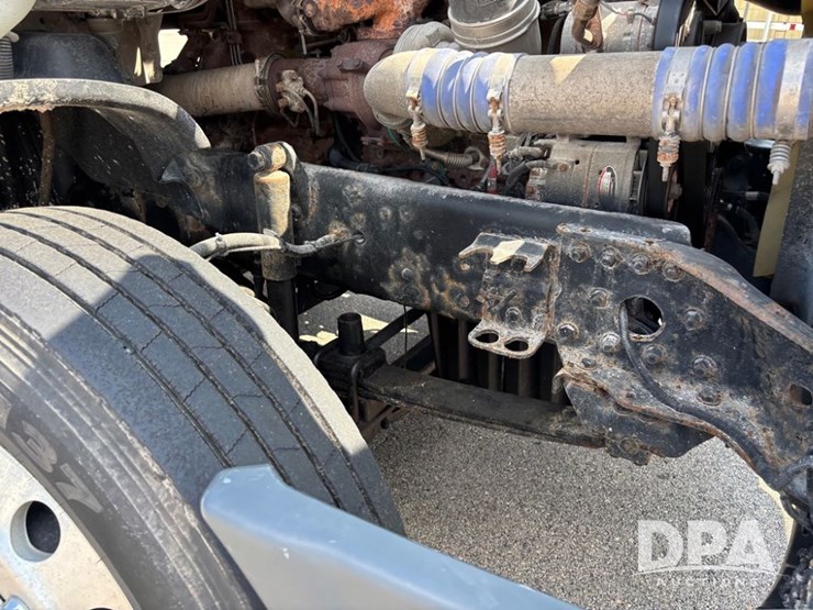 2013-freightliner-truck-(dr11874-unit-771)-image-33