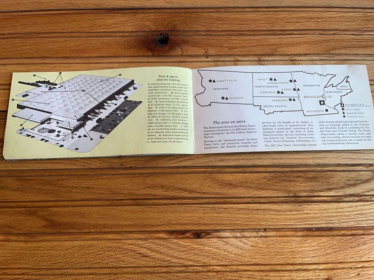 (2)-john-deere-sales-literature-image-6