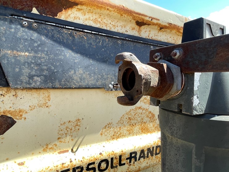 john-deere-4039-image-14