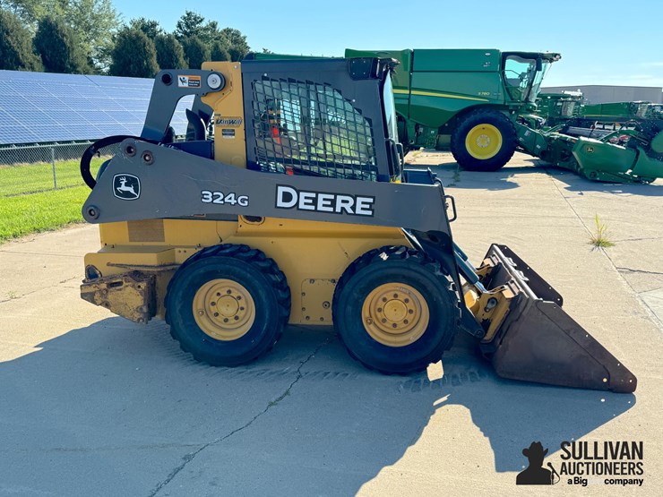 2018-deere-324g-image-4