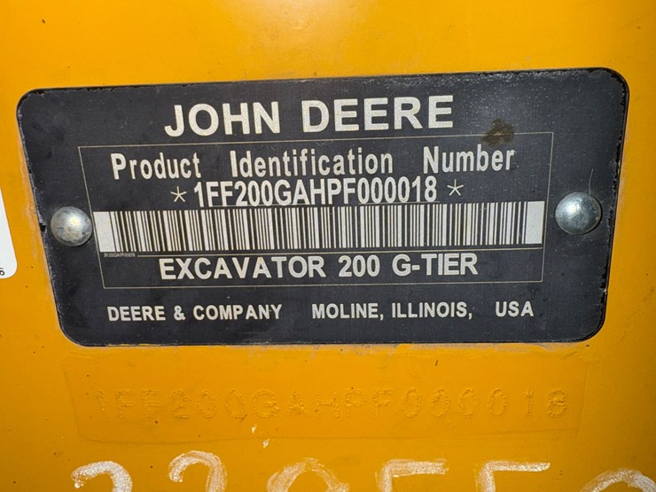 2023-deere-200g-image-8