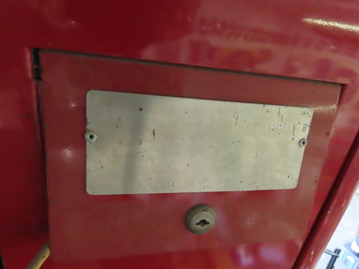bouser-computing-gas-pump-image-6