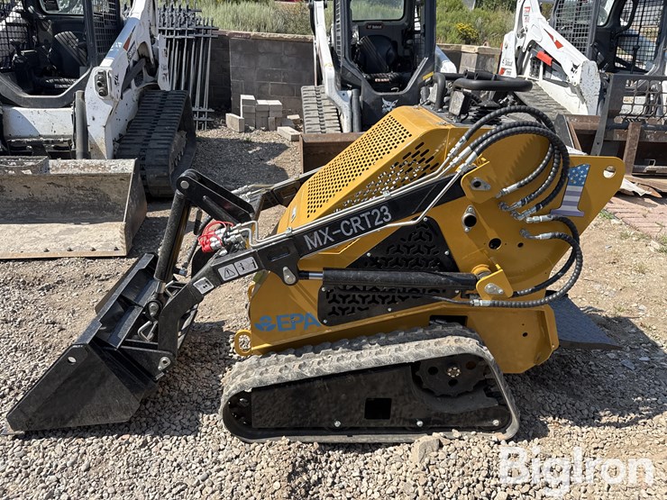2025-agt-mx-crt23-compact-track-loader-image-8