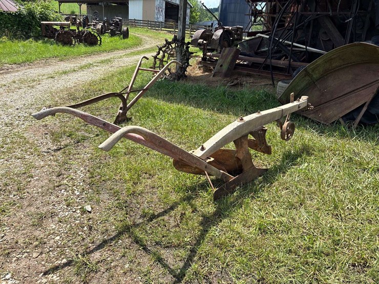 oliver-404-13”-walking-plow-image-5