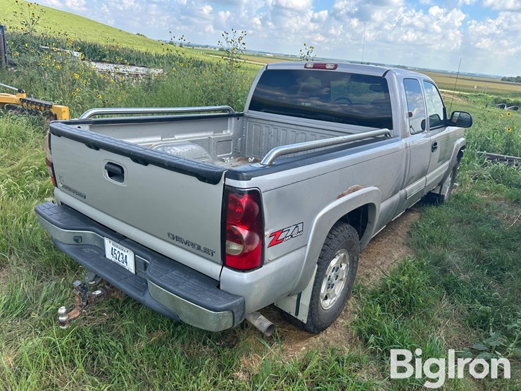 2004-chevrolet-silverado-1500-image-5