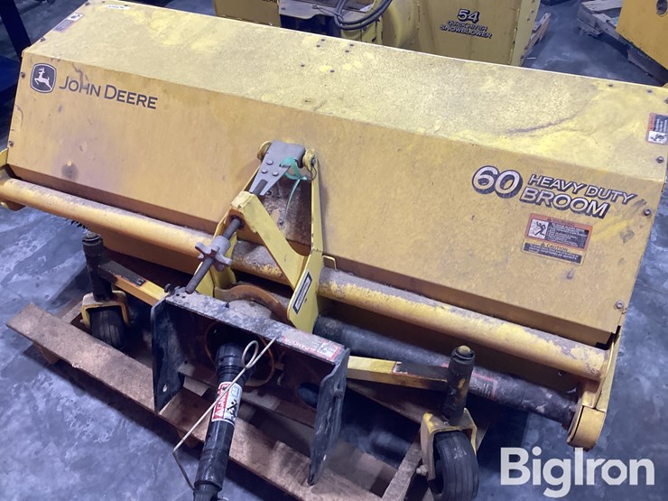 2014-john-deere-60-image-6