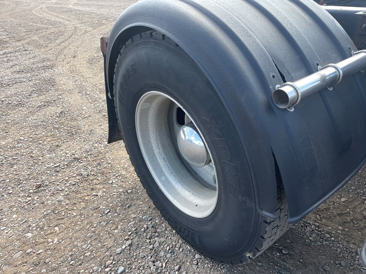2012-kenworth-t660-image-8