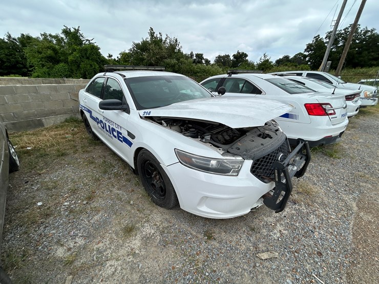 #59-•-#25945-•-inop-2016-ford-taurus-awd-sedan-vin:-1fahp2mk5gg105516-image-2