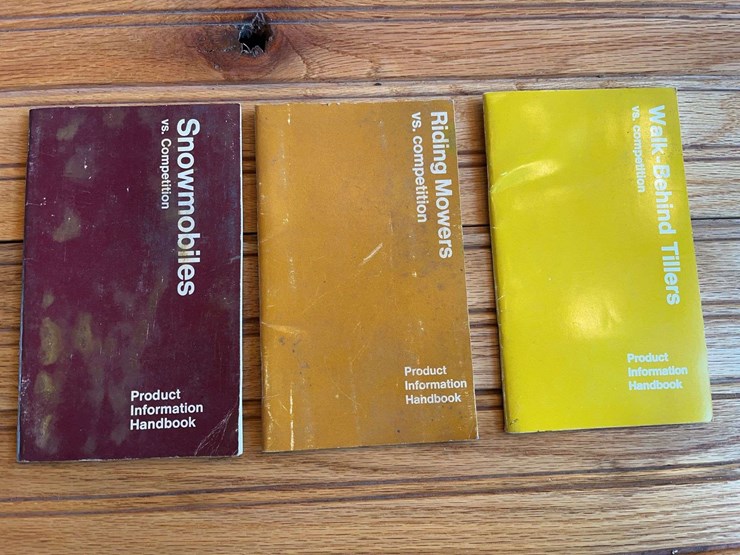 (3)-john-deere-competition-handbooks-image-1