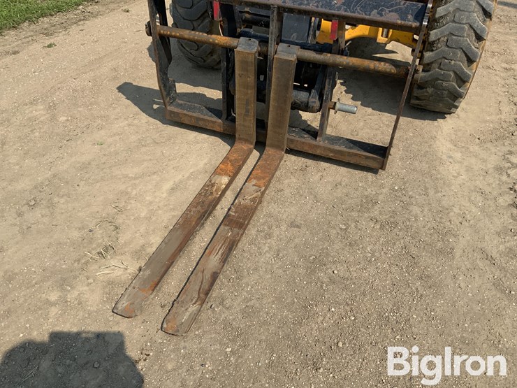 2006-jcb-527-55-image-12