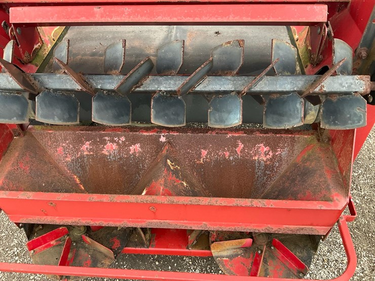 #2453-•-millcreek-2500-ts-spreader*-image-8