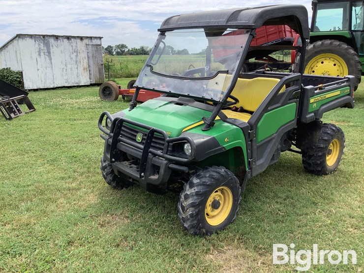 2014-john-deere-gator-xuv-625i-image-1