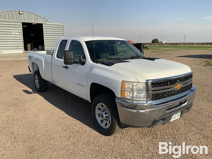 2013-chevrolet-3500hd-image-3