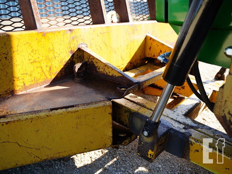 1990-john-deere-8760-image-16