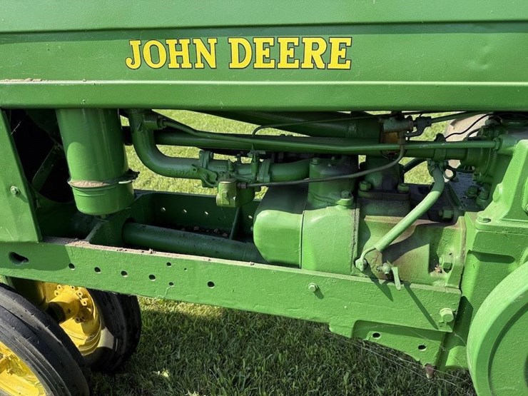 john-deere-b-image-9