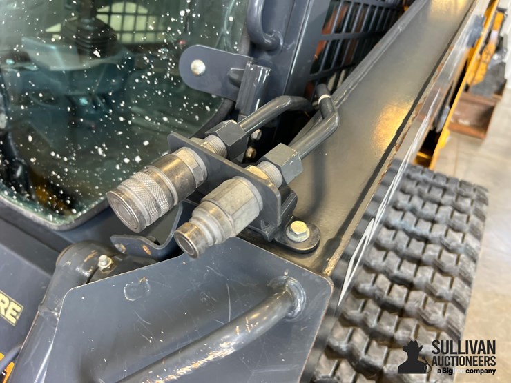 2018-deere-317g-image-18