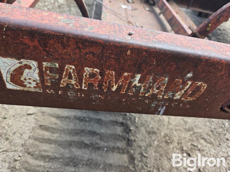 farmhand-hydraulic-square-bale-fork-image-18