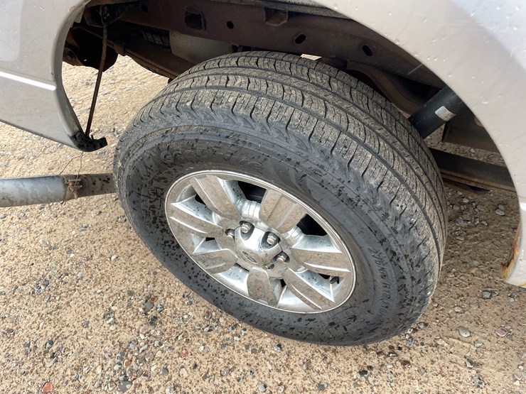 2010-ford-f150-xlt-image-8
