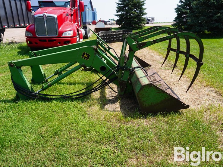 john-deere-148-image-4