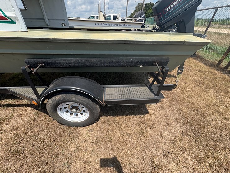 #74-•-#25995-•-17'-search-&-rescue-boat-w/75hp-outboard-motor-&-trailer-image-10