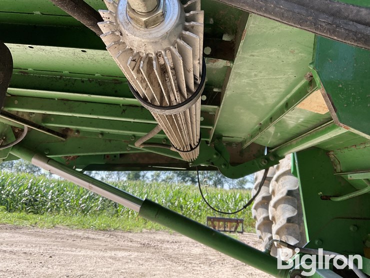 2005-john-deere-9660-sts-image-17