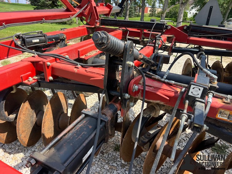 case-ih-370-image-16