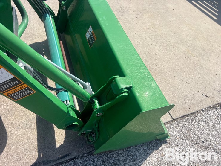 2013-john-deere-1025r-image-14