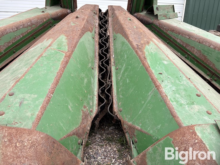 john-deere-3r30-forage-harvester-head-image-16