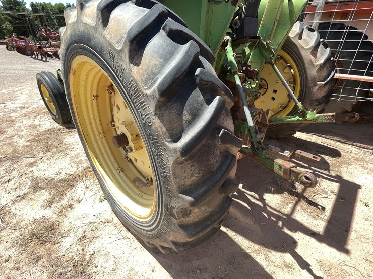 john-deere-2940-image-14