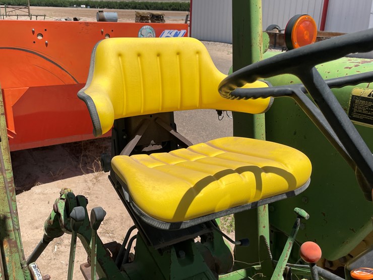 john-deere-2940-image-40