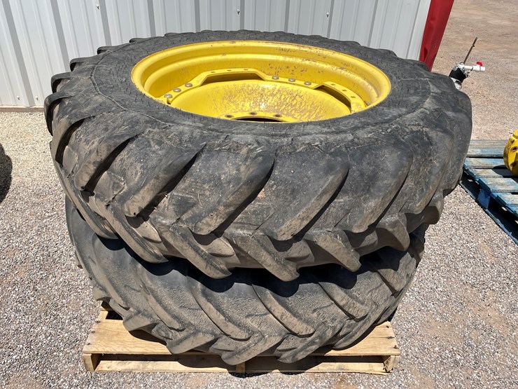 deere-tires-image-1