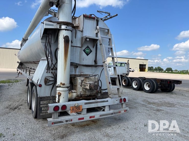 2011-midwest-feed-trailer-(dr11876-unit-6005)-image-11