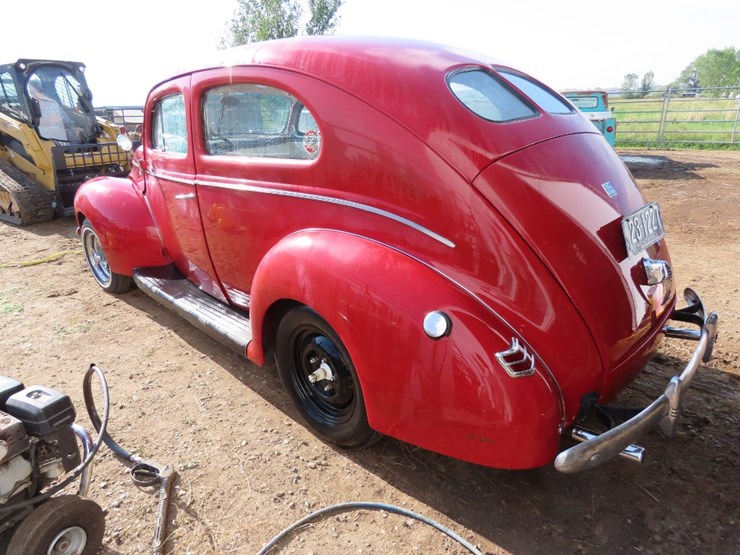 1940-ford-deluxe-2dr-sedan-image-7