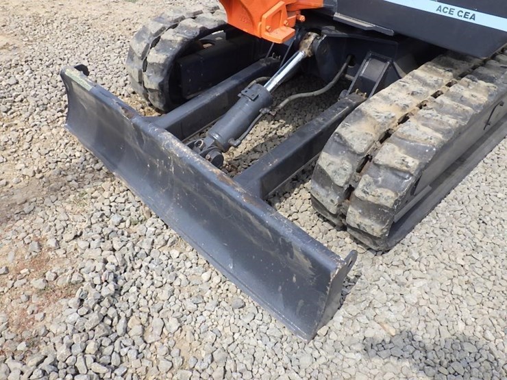 kubota-kh030-image-10
