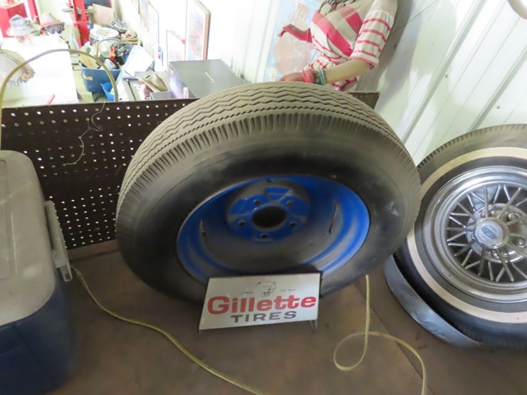 gilette-tires-stand-with-tire-image-1