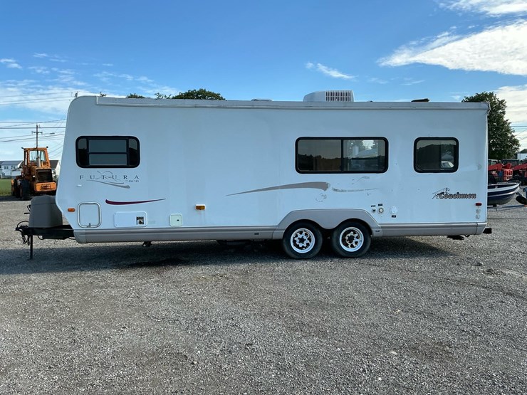 #2252-•-coachmen-futura-2000-travel-trailer*-image-2