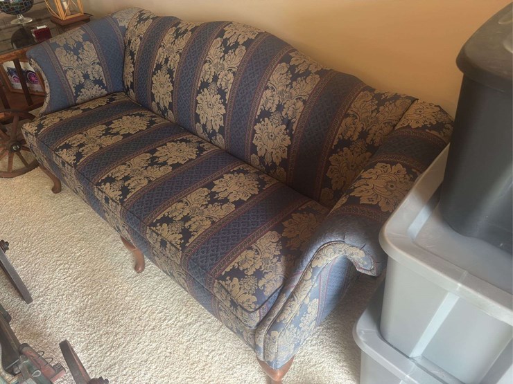 blue-couch-image-2