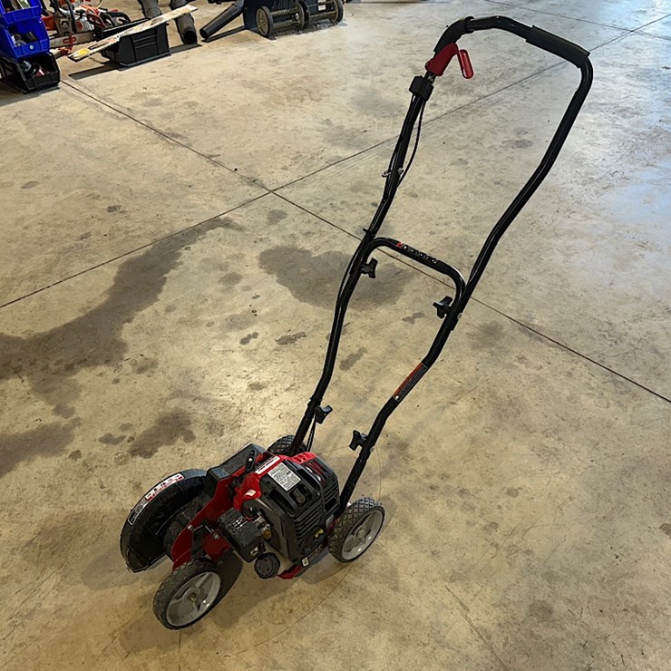 TROY-BILT TBE304 EDGER