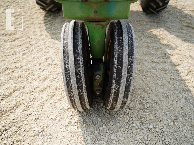 john-deere-620-image-13