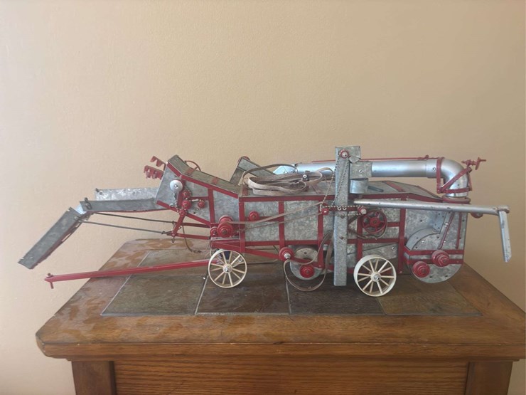 1/16-mccormick-deering-threshing-machine-custom-image-2