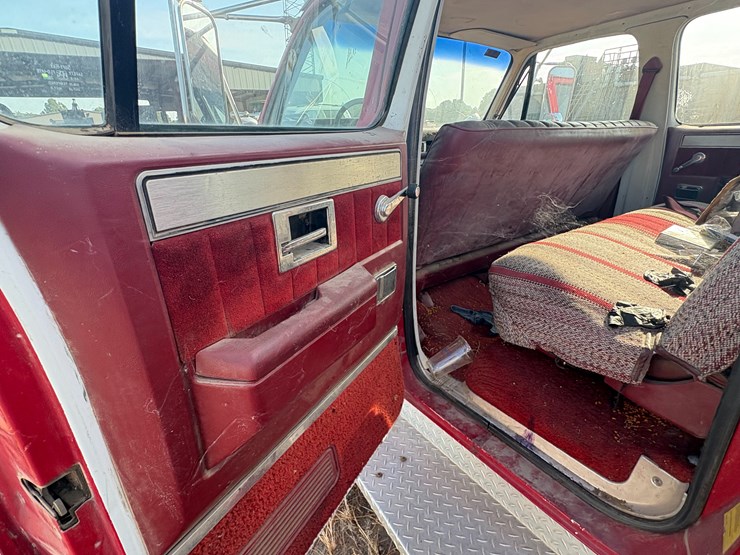 #88-•-#25032-•-1983-gmc-c/k-4x4-t/a-crew-cab-4x4-work-bed-truck-vin:-1gdjk33w0ds511665-image-33