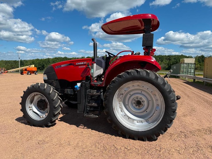 2016-case-ih-farmall-130a-image-6