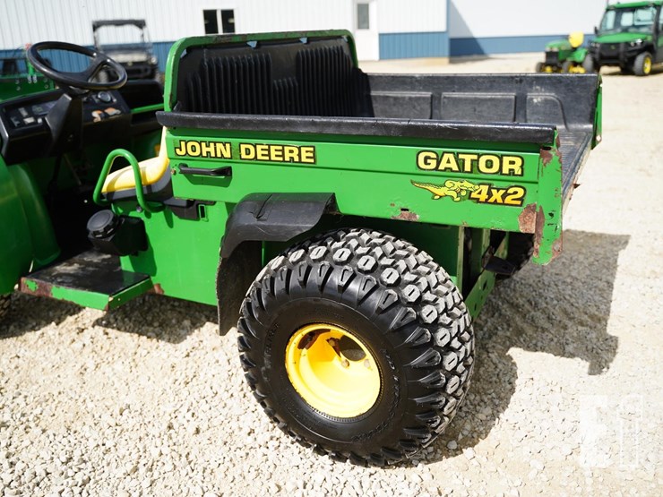 2004-john-deere-gator-image-18