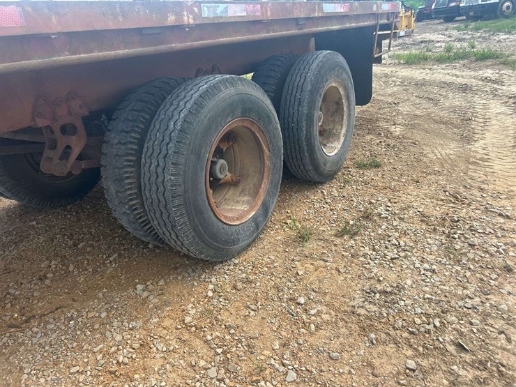 1956-dorsey-8'-x-32'-t/a-flatbed-semi-trailer-image-14