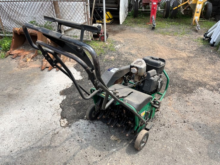 ryan-18"-walk-behind-aerator-image-1